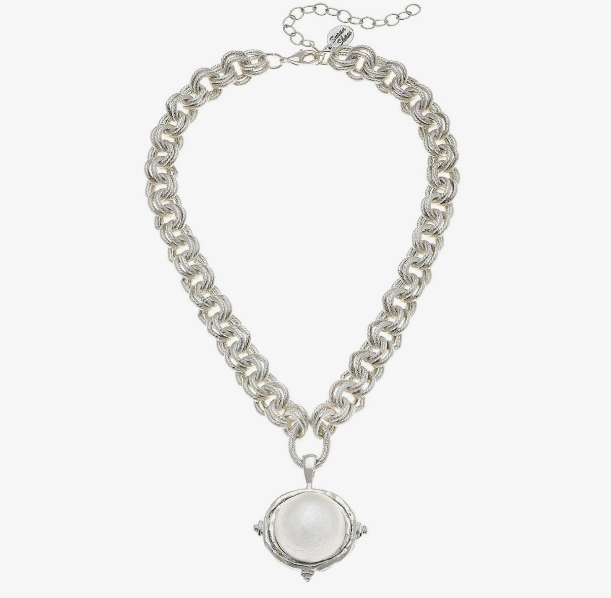 Cotton Pearl Cab Necklace