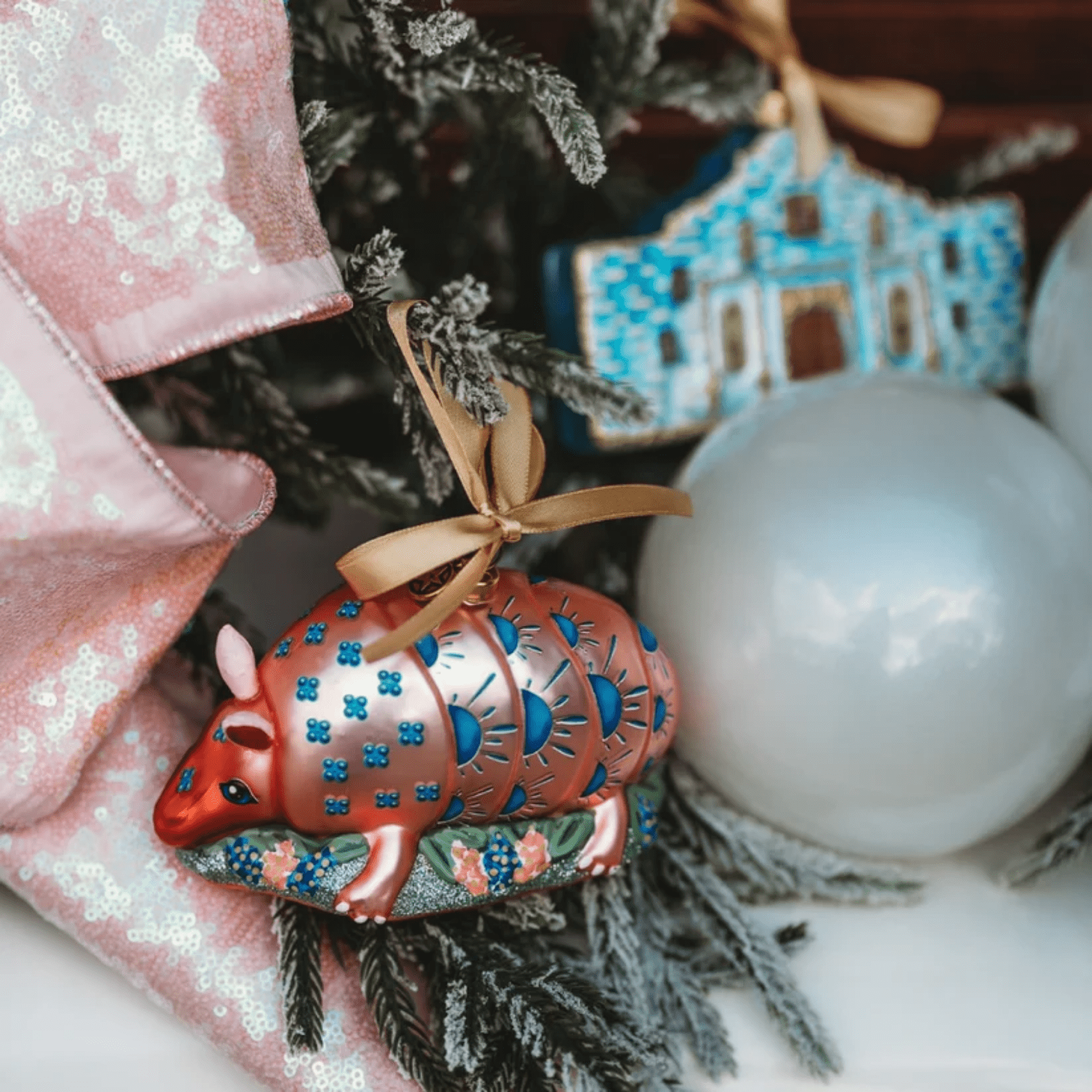 Armadillo Christmas Ornament - 2025 - Lizzy G's Fine Gifts