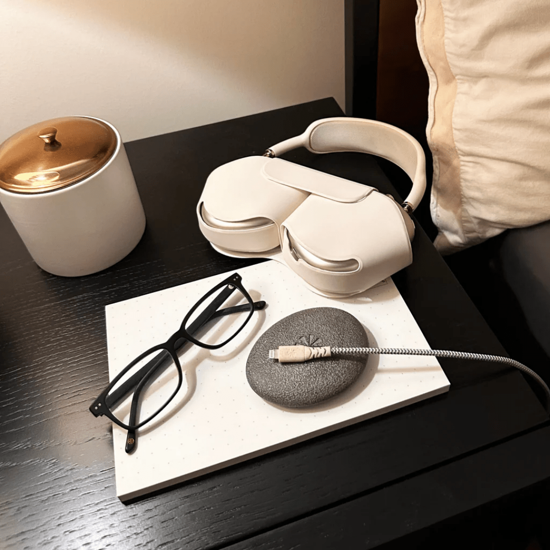 Holding Stone Magnetic Cord Anchor - Lizzy G's Fine Gifts